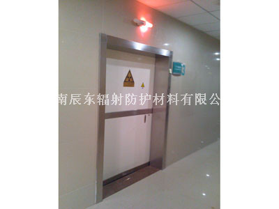 手动推拉防护门